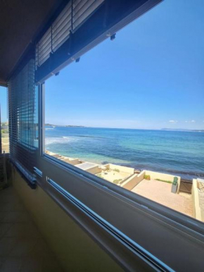 studio sur l'eau avec plage privée